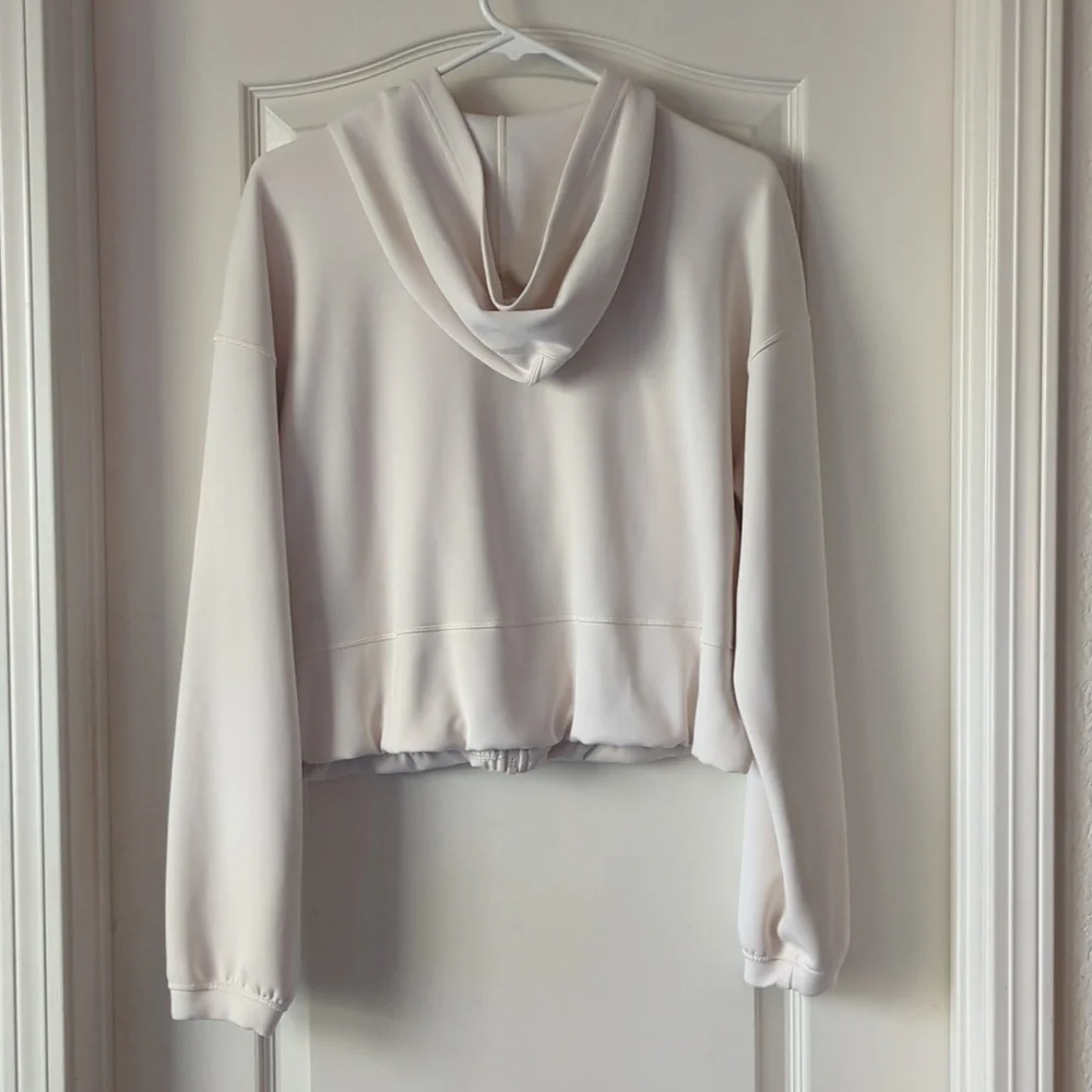 NWOT!! Lululemon Softstreme Full Zip Hoodie - Light Ivory - Size 8 - Picture 4 of 8